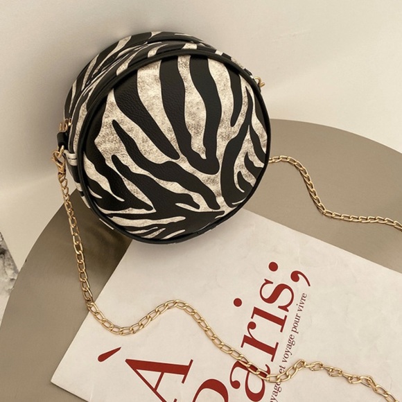 Purses - Picture 6 of 7